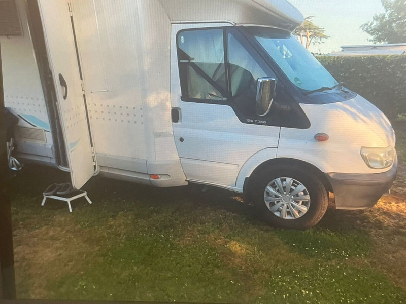 Half integraal camper Eura Mobil Profila