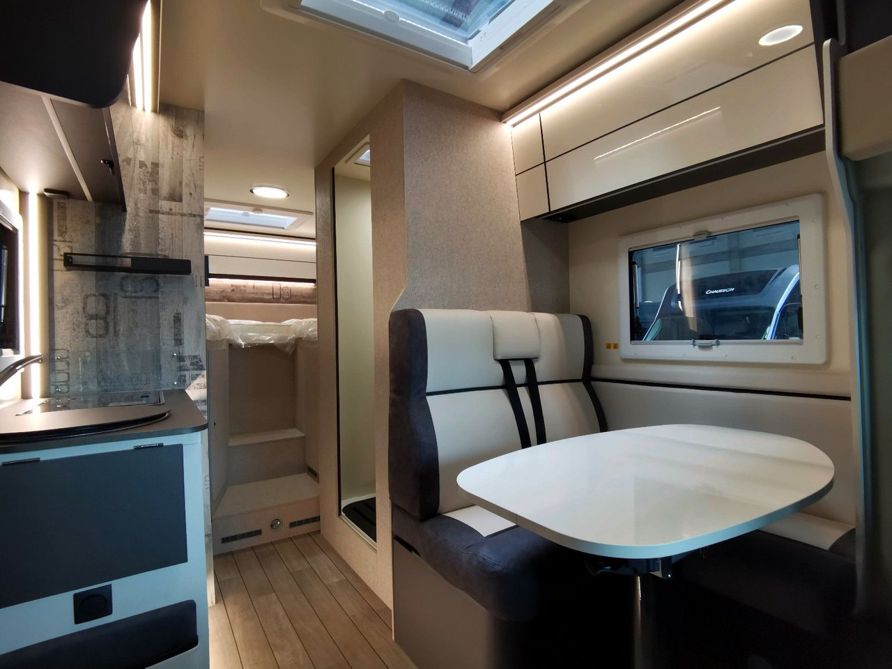 Half integraal camper Forster T 669 EBN COUPÈ / -2025- / 165PS / EINZELBETTEN