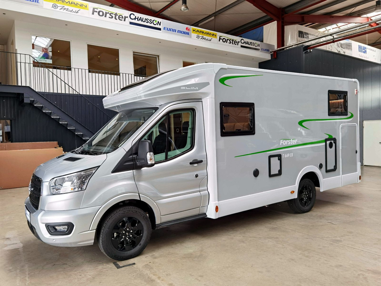 Half integraal camper Forster T 669 EBN COUPÈ / -2025- / 165PS / EINZELBETTEN