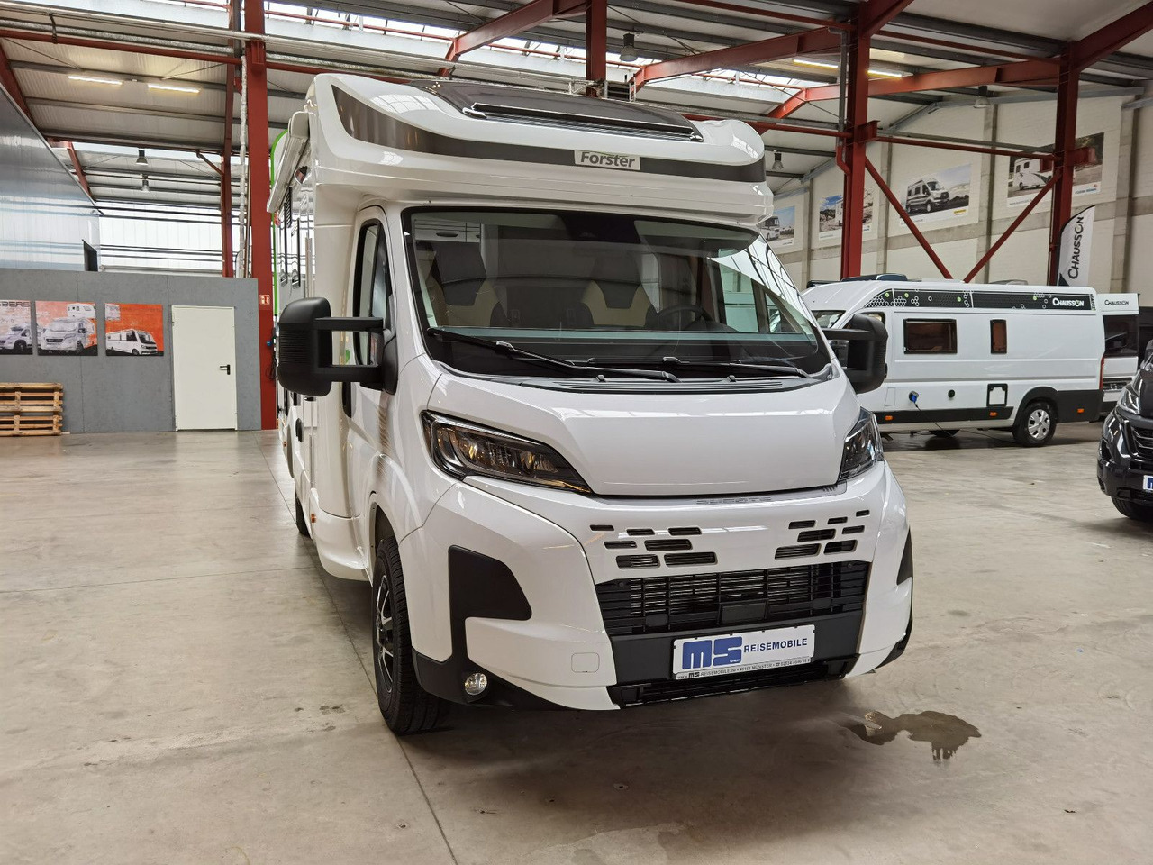 Half integraal camper Forster T 699 EB / -MODELL 2026-/ EINZELBETTEN & HUBBETT