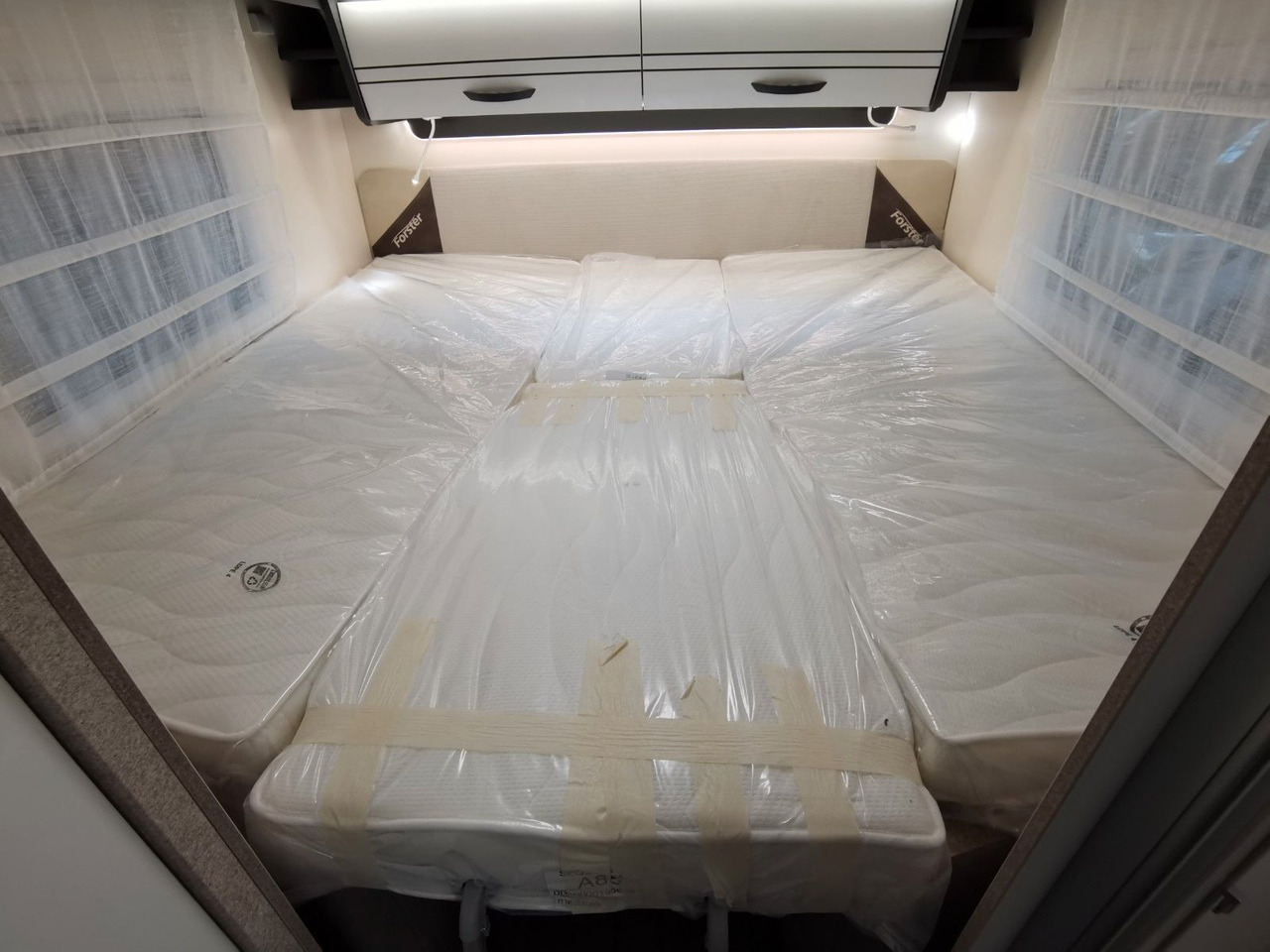 Half integraal camper Forster T 745 EB / -2025- / 180 PS- 8.G. AUTOMATIK