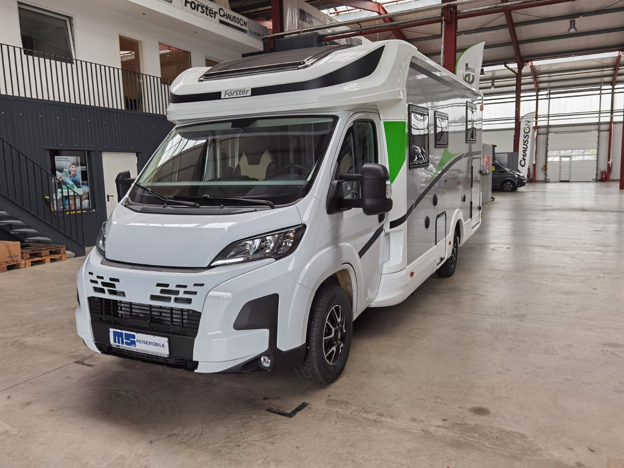 Half integraal camper Forster T 745 EB / -2026-/ 140PS/ EINZELBETTEN & RAUMBAD