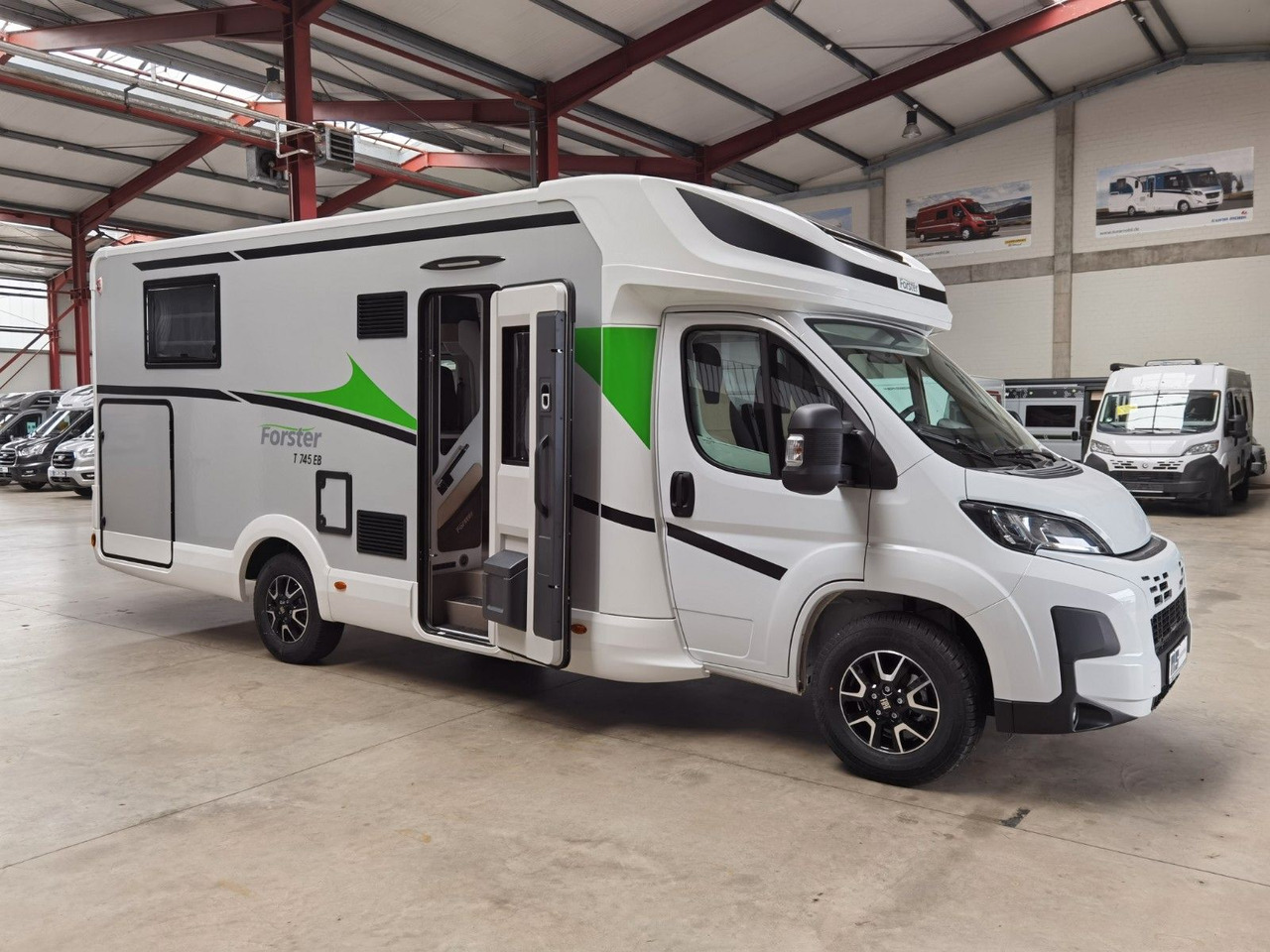 Half integraal camper Forster T 745 EB / -2026-/ 140PS/ EINZELBETTEN & RAUMBAD
