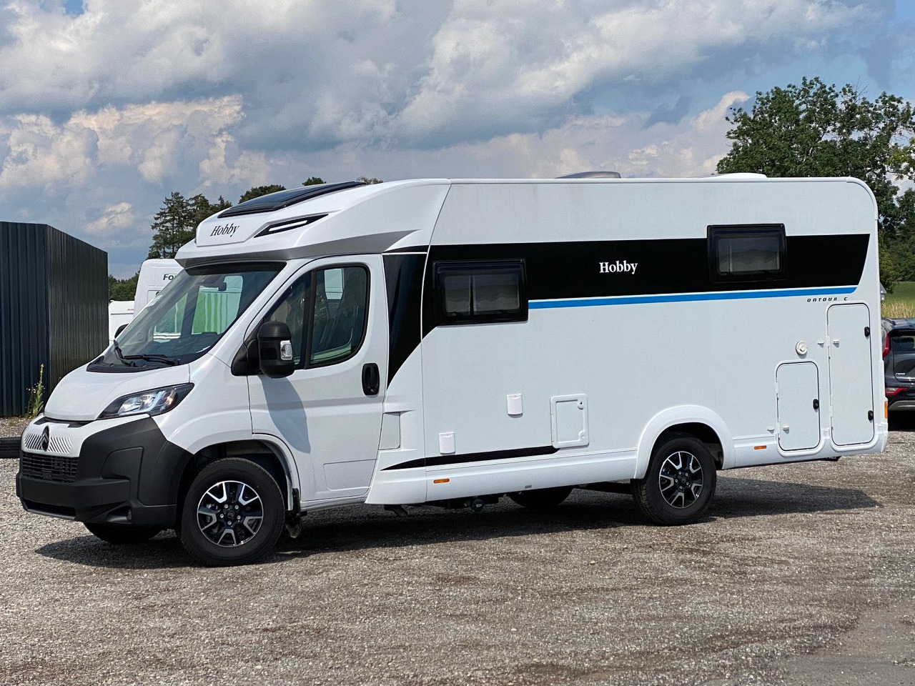 Half integraal camper Hobby OnTour C 700 GQ MJ25/MARKISE/RFK/SAFETY-PAKET