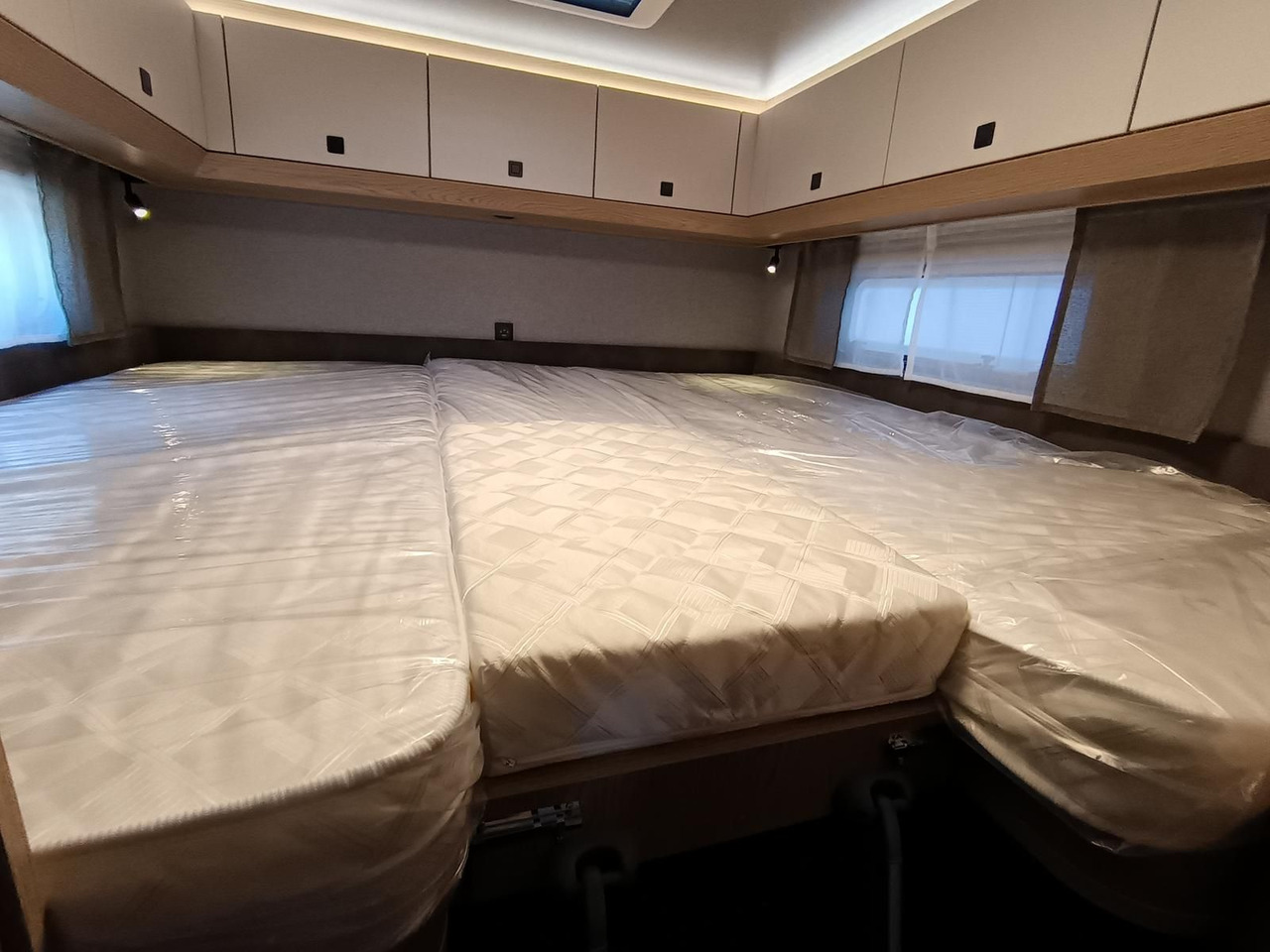 Half integraal camper Hobby Ontour C680 GE*AUTOMATIK*LITHIUM*MARKISE*SOFORT*
