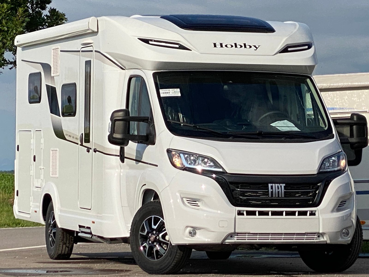 Half integraal camper Hobby Optima De Luxe T65 GE Modell 2024
