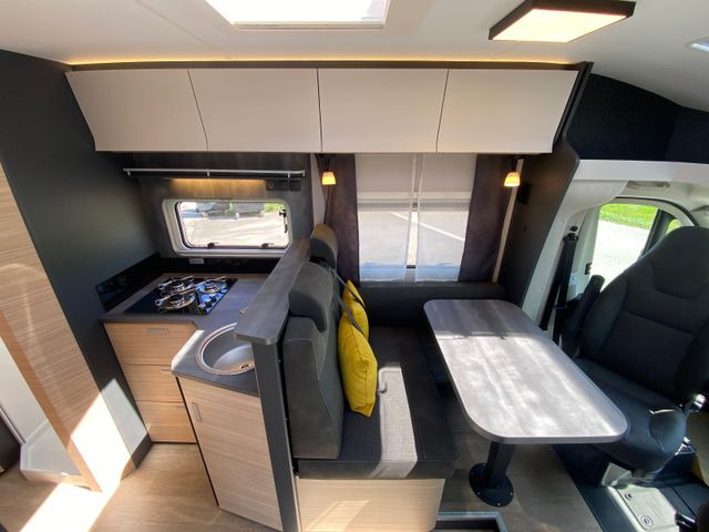 Half integraal camper Hobby Optima De Luxe T70 GE