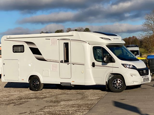 Half integraal camper Hobby Optima De Luxe T70 GE