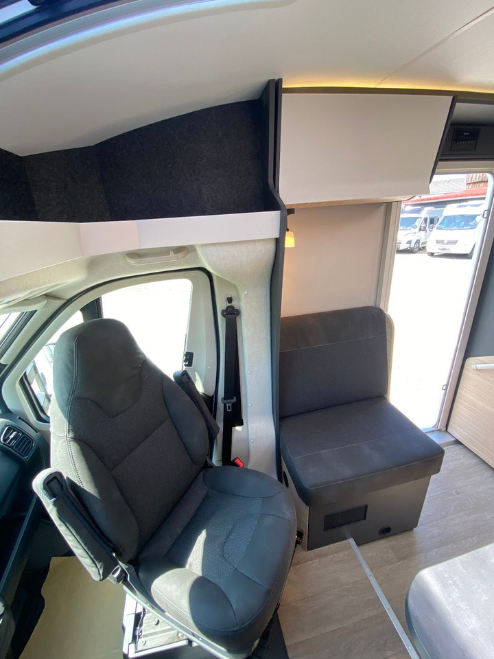 Half integraal camper Hobby Optima De Luxe T70 GE