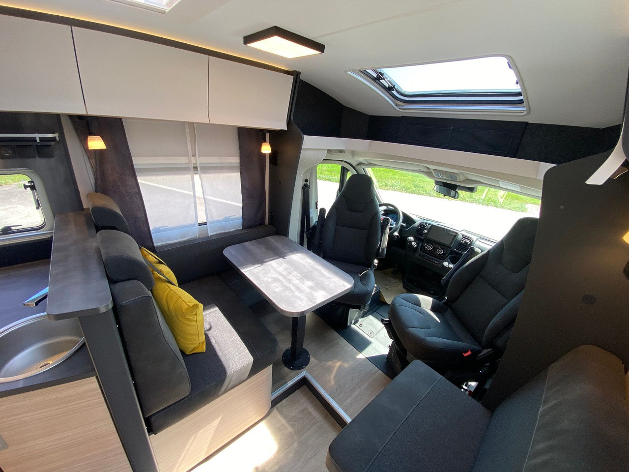 Half integraal camper Hobby Optima De Luxe T70 GE