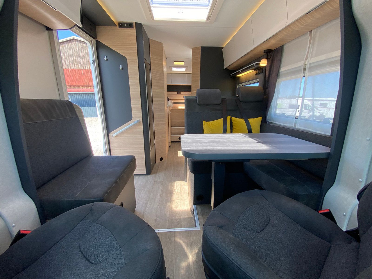 Half integraal camper Hobby Optima De Luxe T70 GE,Automatik