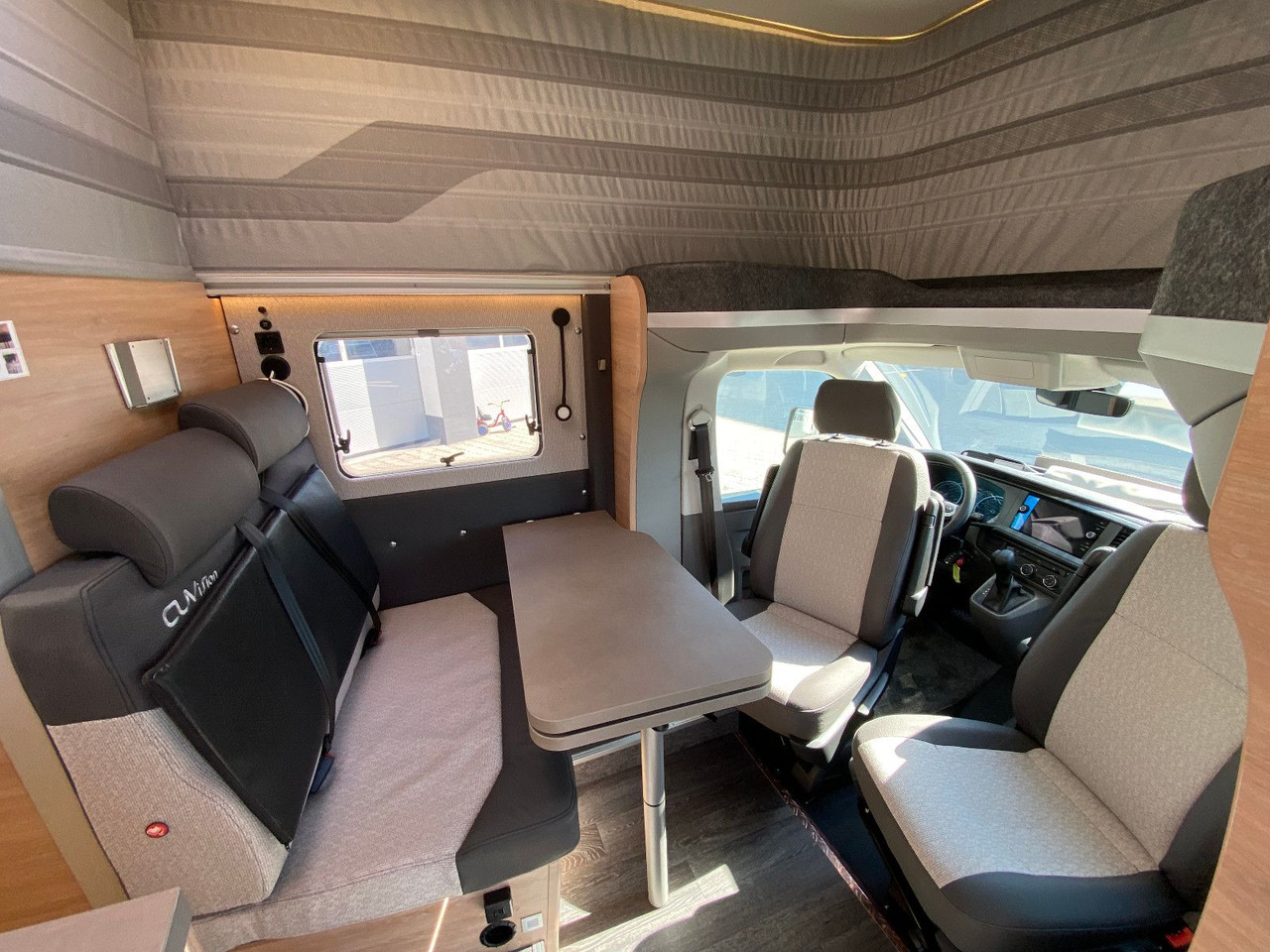 Half integraal camper Knaus Tourer CUV 500 MQ CUVISION ohne slide Bett