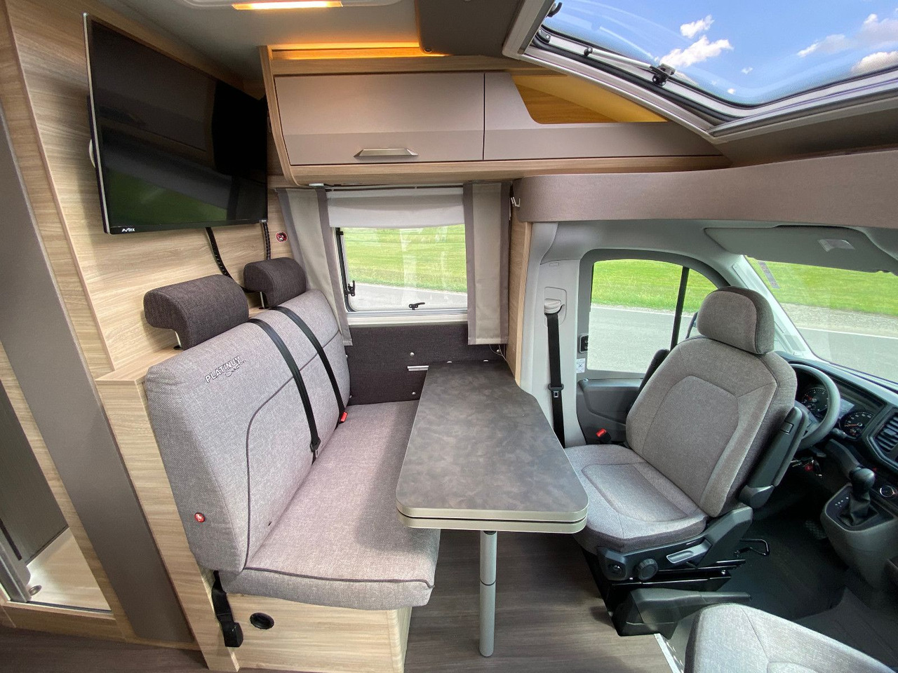 Half integraal camper Knaus Van TI PLUS Platinium Selection 650 MEG,Automat