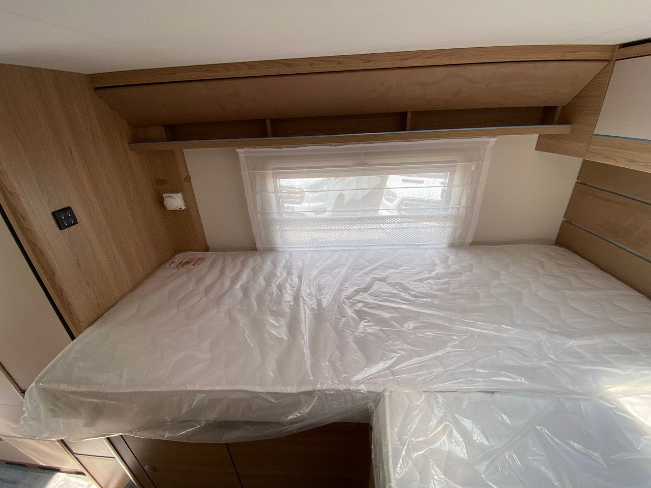 Half integraal camper LMC T 662 Grey Selection, Markise,Navi,