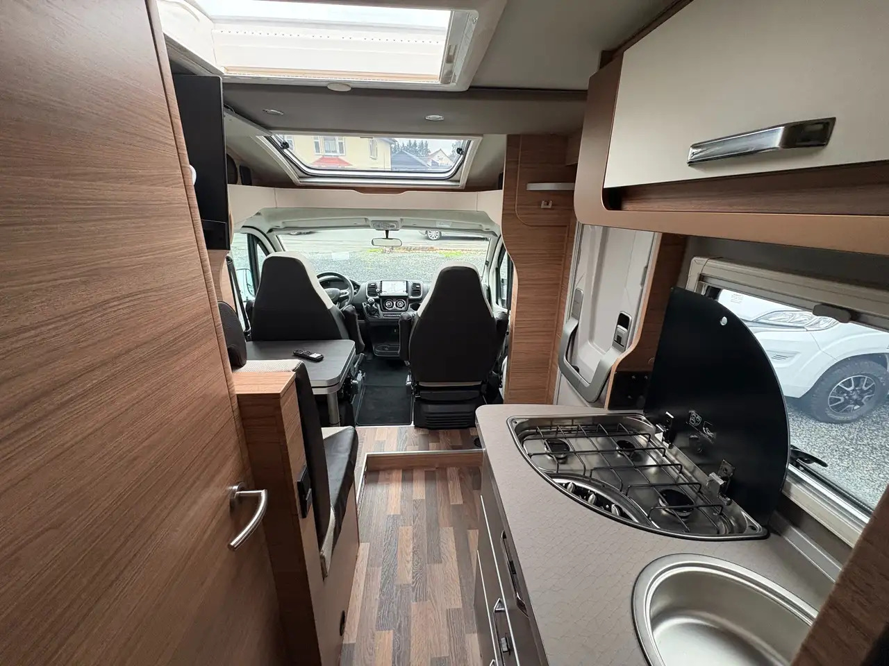Half integraal camper Volkswagen PEPPER 600MEG
