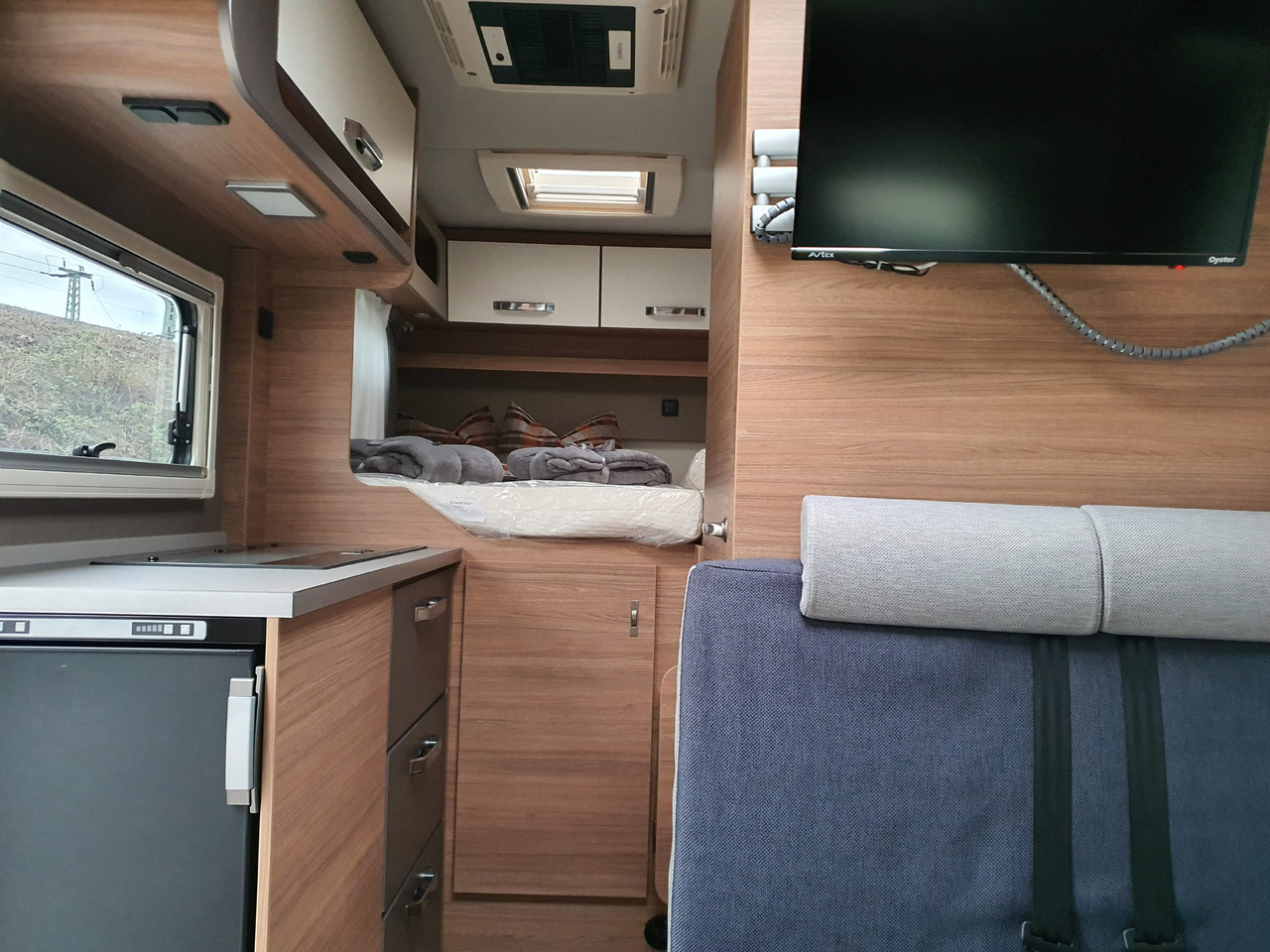 Half integraal camper WEINSBERG X-Cursion Van 500 MQ [Edition Pepper]