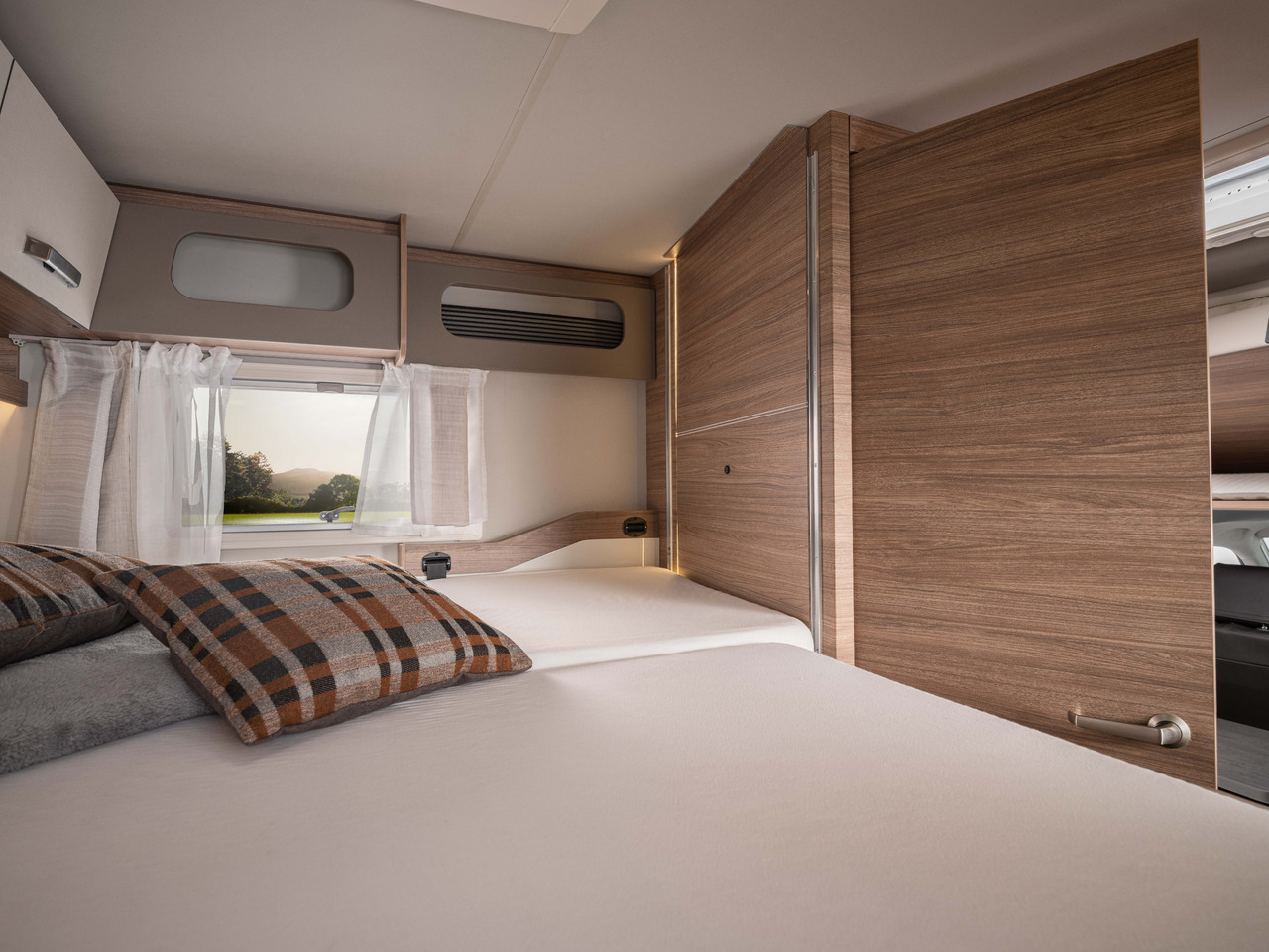 Half integraal camper WEINSBERG X-Cursion Van 500 MQ [Edition Pepper]