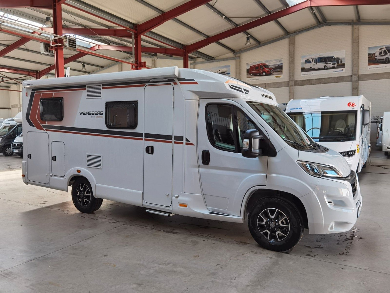 Half integraal camper Weinsberg CARACOMPACT 600 MEG EDITION-PEPPER/ EINZELBETTEN