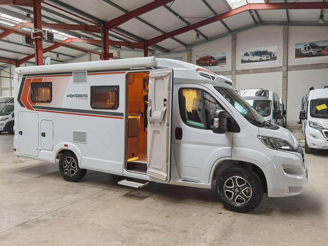 Half integraal camper Weinsberg CARACOMPACT 600 MEG EDITION-PEPPER/ EINZELBETTEN