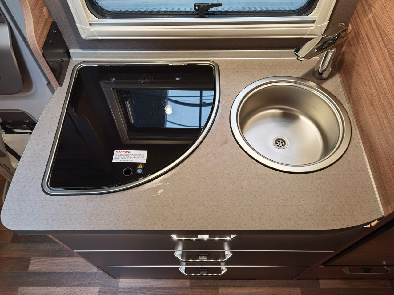 Half integraal camper Weinsberg CARACOMPACT 600 MEG PEPPER / MODELL 2026