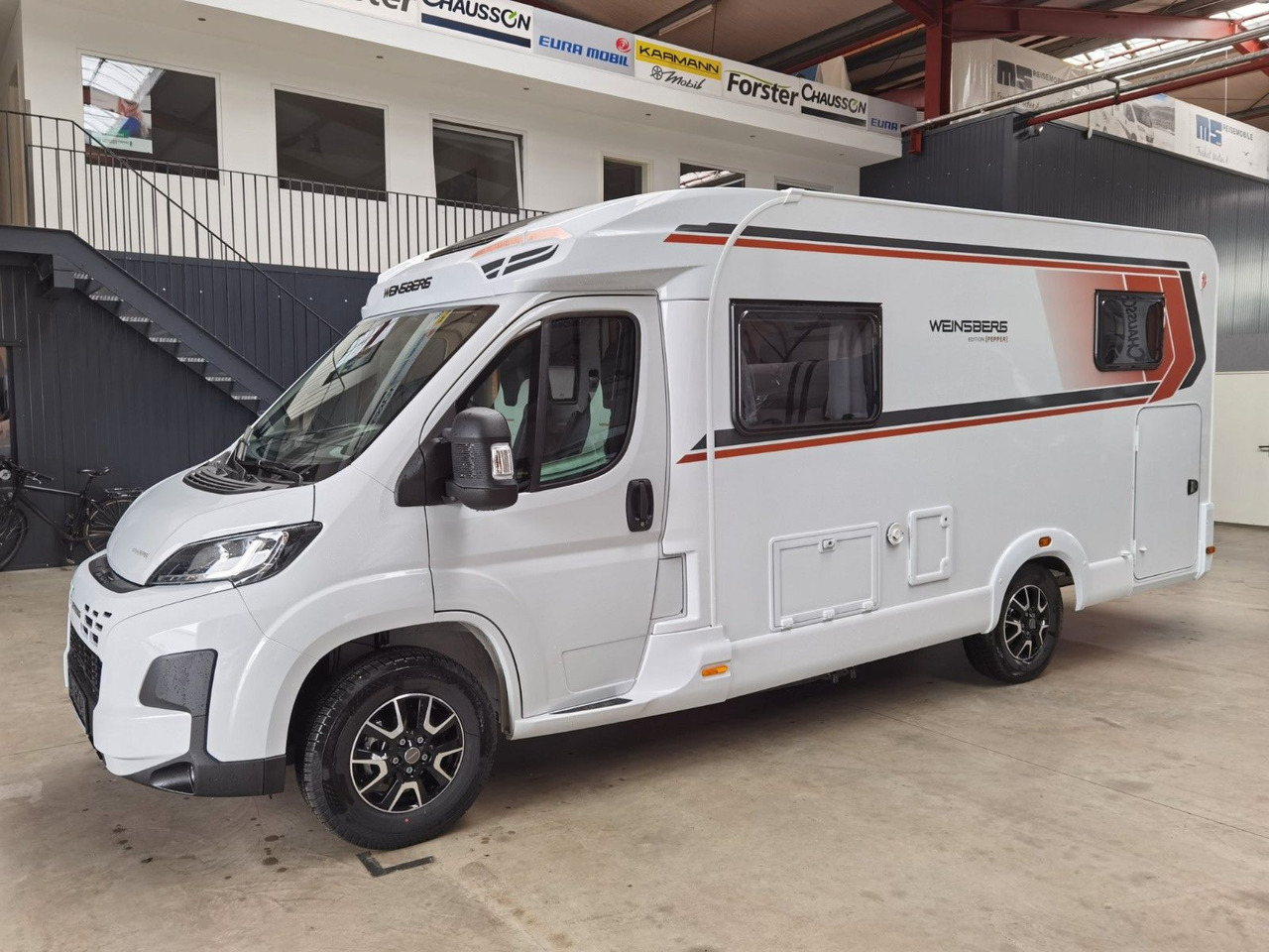 Half integraal camper Weinsberg CARACOMPACT 600 MEG PEPPER / MODELL 2026