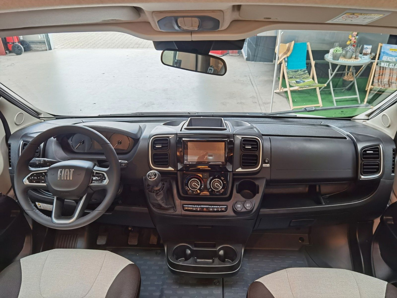 Half integraal camper Weinsberg CARACOMPACT 600 MEG PEPPER / MODELL 2026