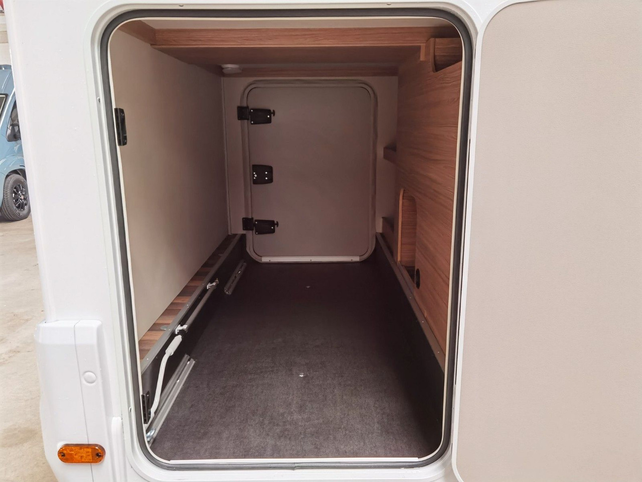 Half integraal camper Weinsberg CARACOMPACT 600 MEG PEPPER / MODELL 2026