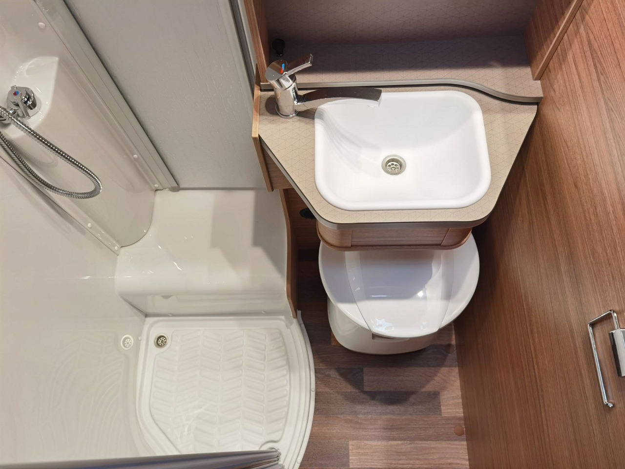 Half integraal camper Weinsberg CARACOMPACT 600 MEG PEPPER / MODELL 2026