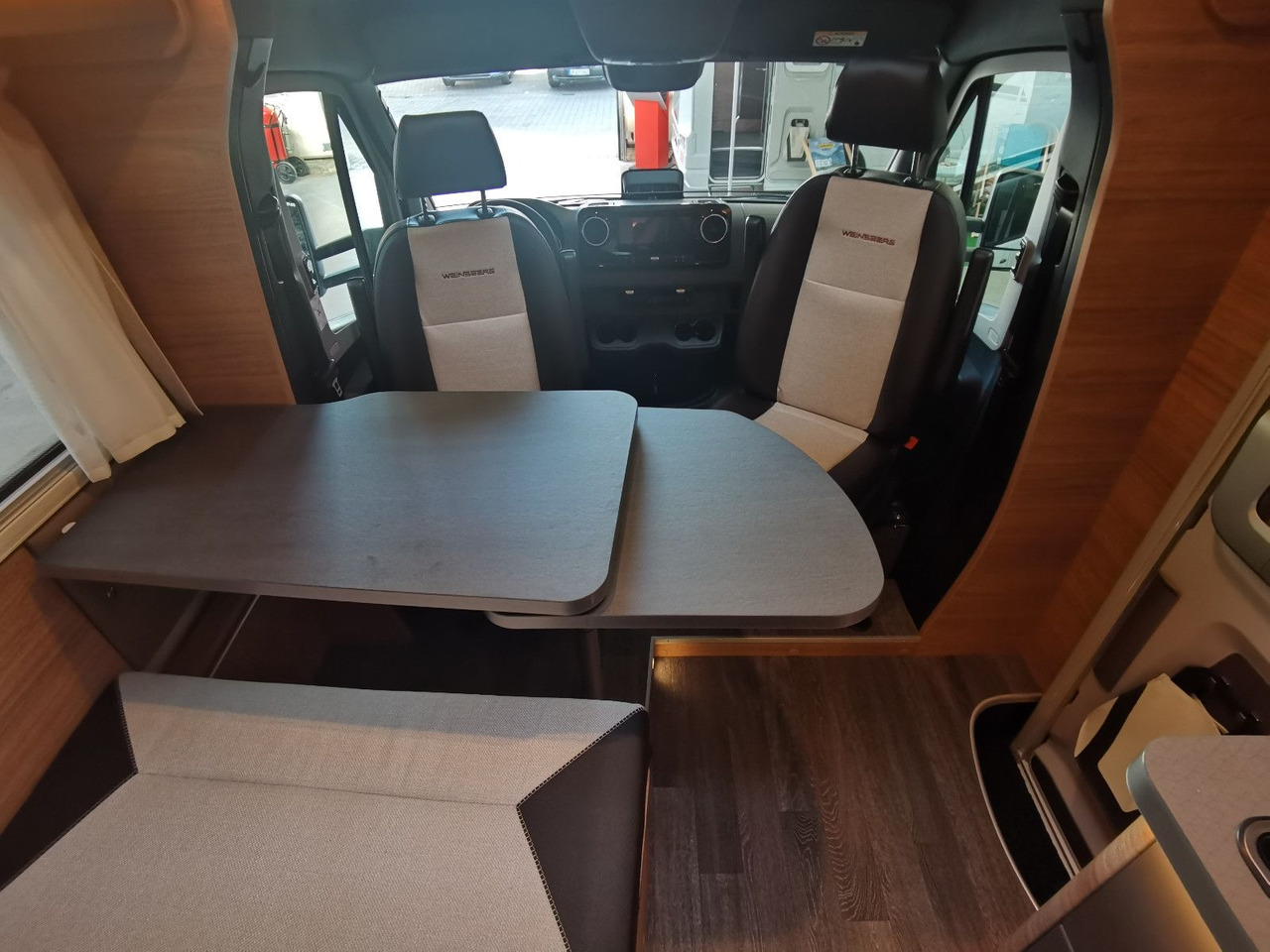 Half integraal camper Weinsberg CARACOMPACT 640 MEG EDITION-PEPPER /-MODELL 2025