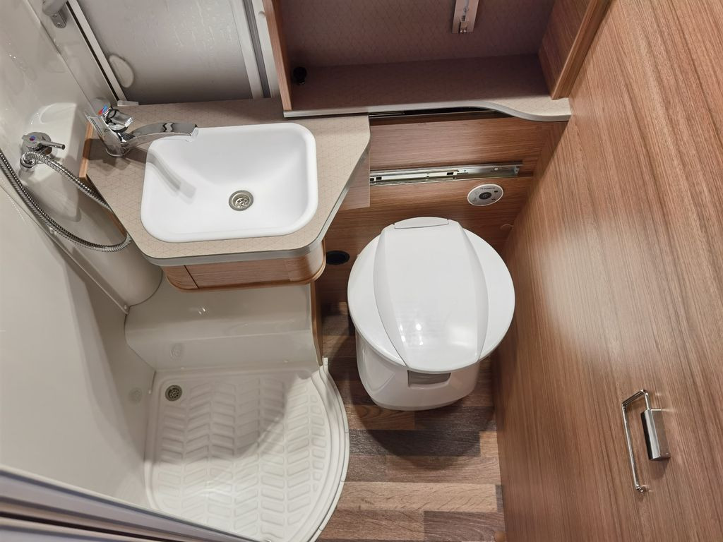 Half integraal camper Weinsberg CARACOMPACT SUITE 640 MEG PEPPER / - MODELL 2025