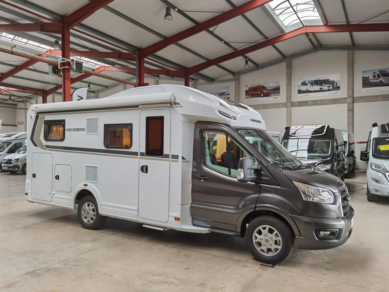 Half integraal camper Weinsberg CARASUITE 650 MEG /155PS /EINZELBETTEN & HUBBETT