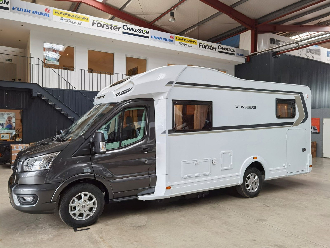 Half integraal camper Weinsberg CARASUITE 650 MEG /155PS /EINZELBETTEN & HUBBETT