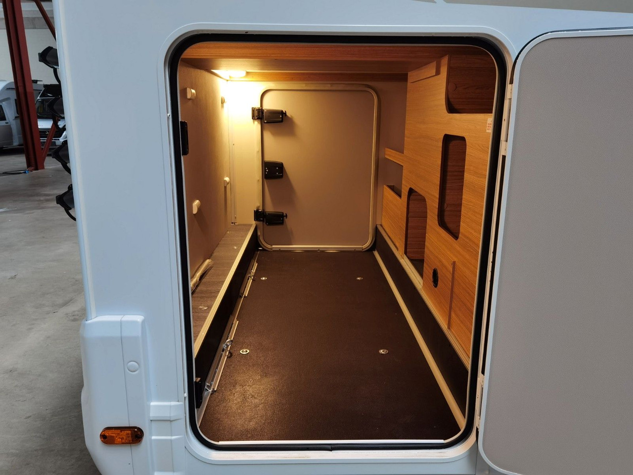 Half integraal camper Weinsberg CARASUITE 650 MEG/155-DSG/EINZELBETTEN & HUBBETT