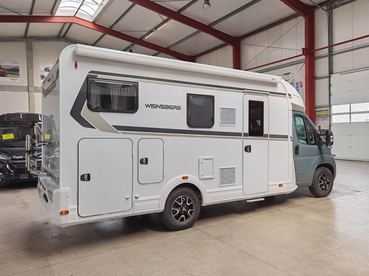 Half integraal camper Weinsberg CARASUITE 650 MG / 140PS / HECKBETT & HUBBETT