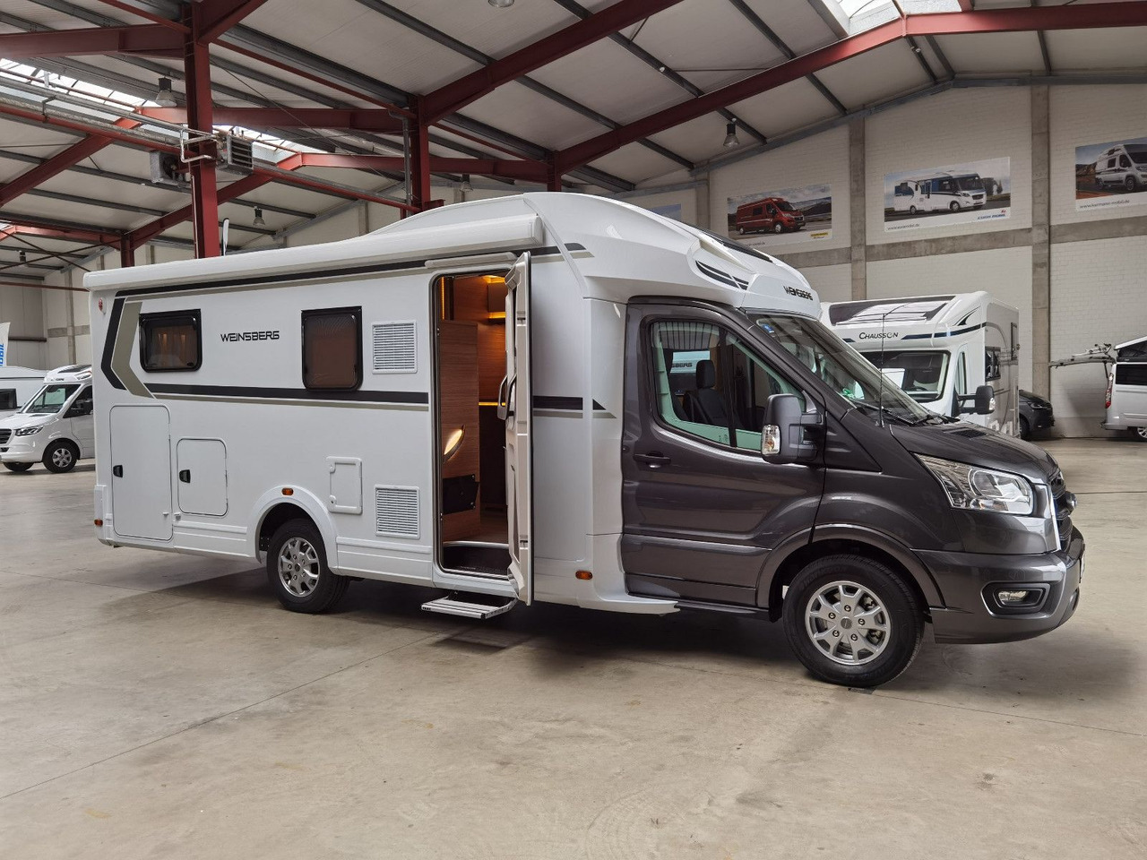 Half integraal camper Weinsberg CARASUITE 700 MEG /155PS /EINZELBETTEN & RAUMBAD