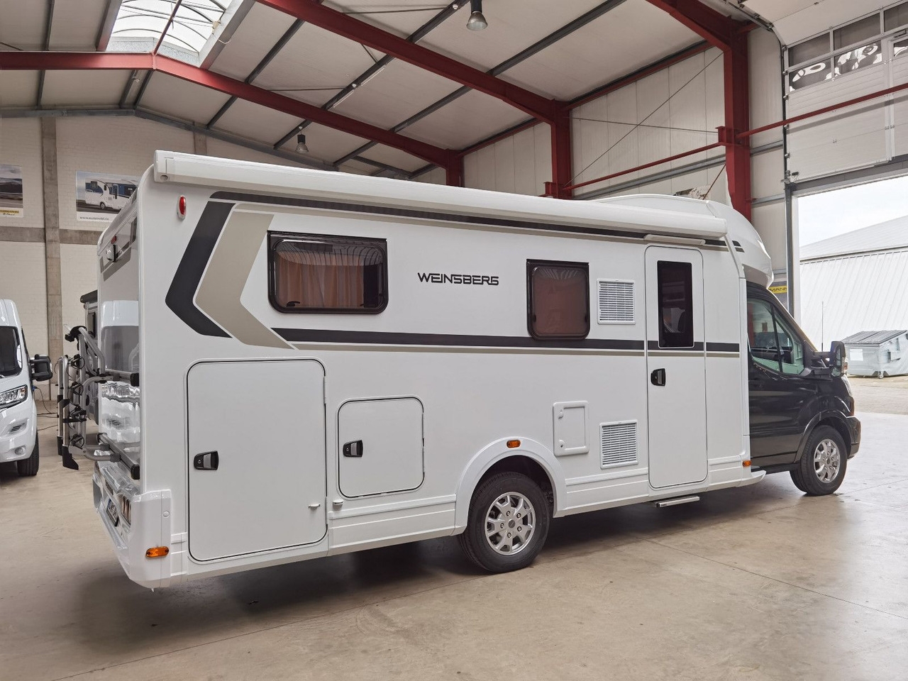 Half integraal camper Weinsberg CARASUITE 700 MEG /155PS /EINZELBETTEN & RAUMBAD