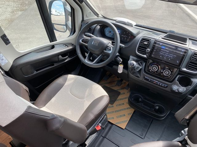 Half integraal camper Weinsberg CaraCompact 600 MEG EDITION [PEPPER]   Automatik