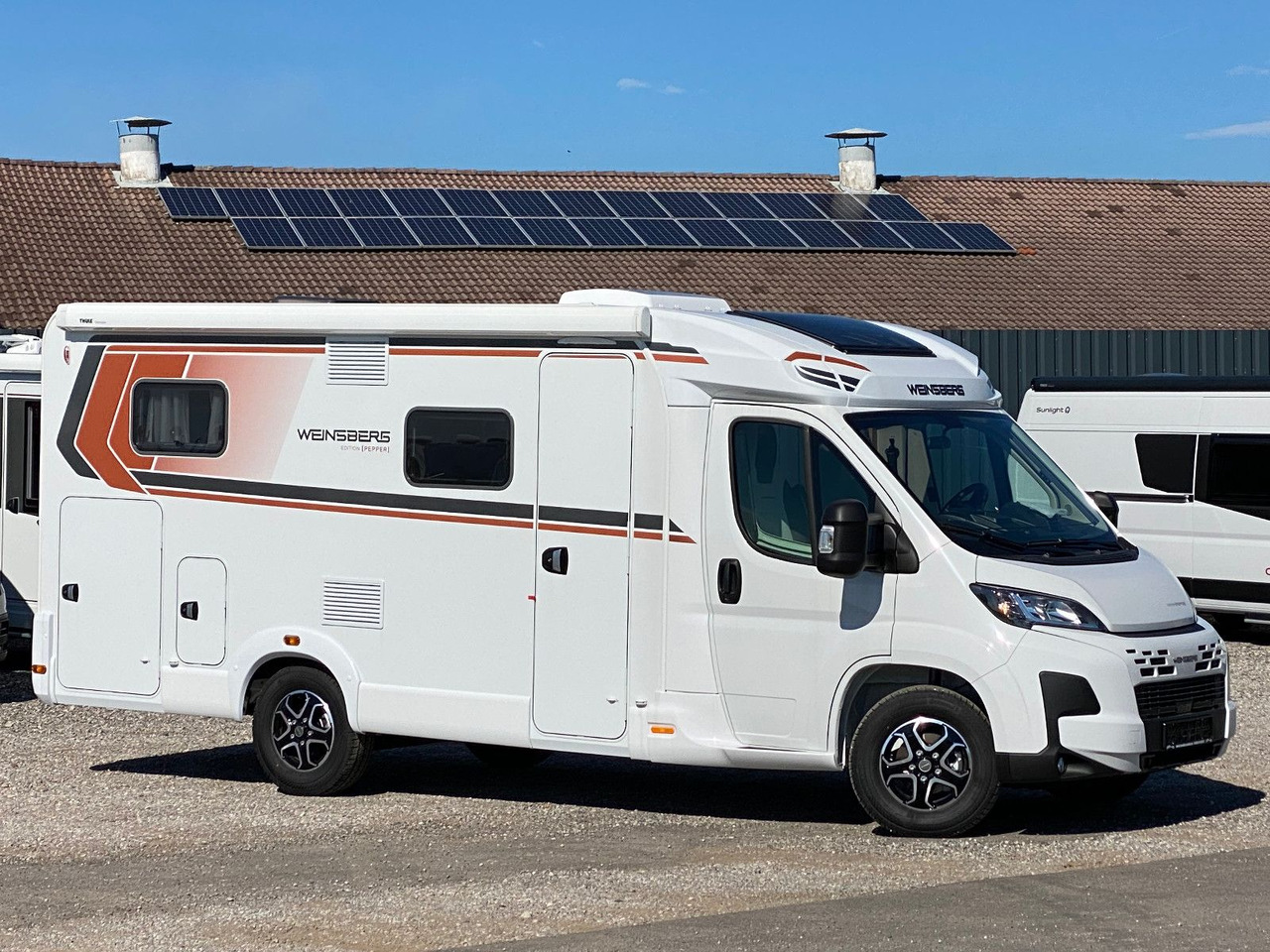 Half integraal camper Weinsberg CaraCompact 600 MEG EDITION [PEPPER]   Automatik