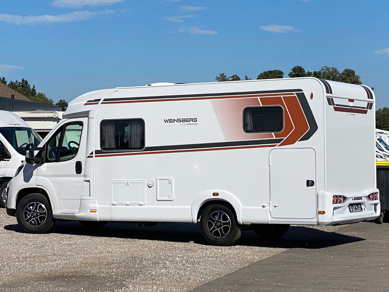 Half integraal camper Weinsberg CaraCompact 600 MEG EDITION [PEPPER]   Automatik