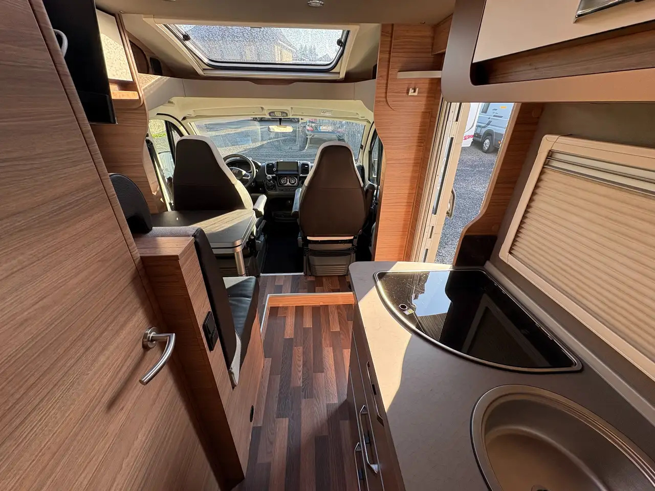 Half integraal camper Weinsberg CaraCompact 600 MEG PEPPER