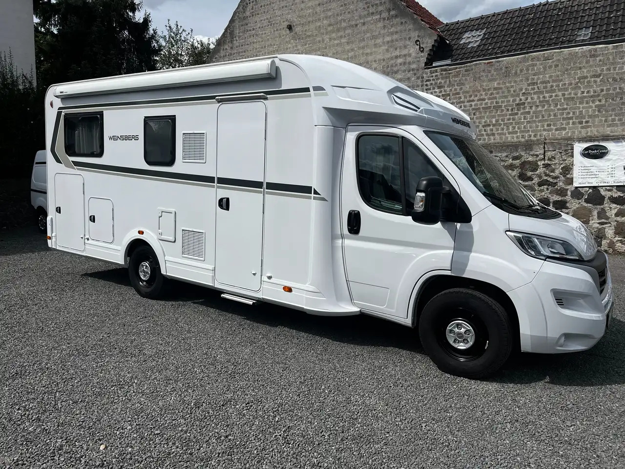 Half integraal camper Weinsberg CaraSuite 700 ME