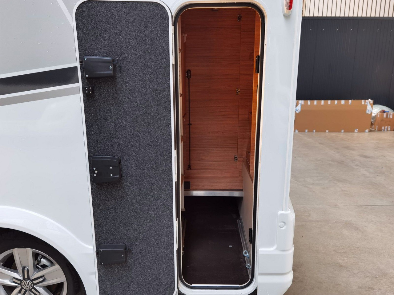 Half integraal camper Weinsberg X-CURSION CUV 500 LT PEPPER EDITION / 150PS-DSG