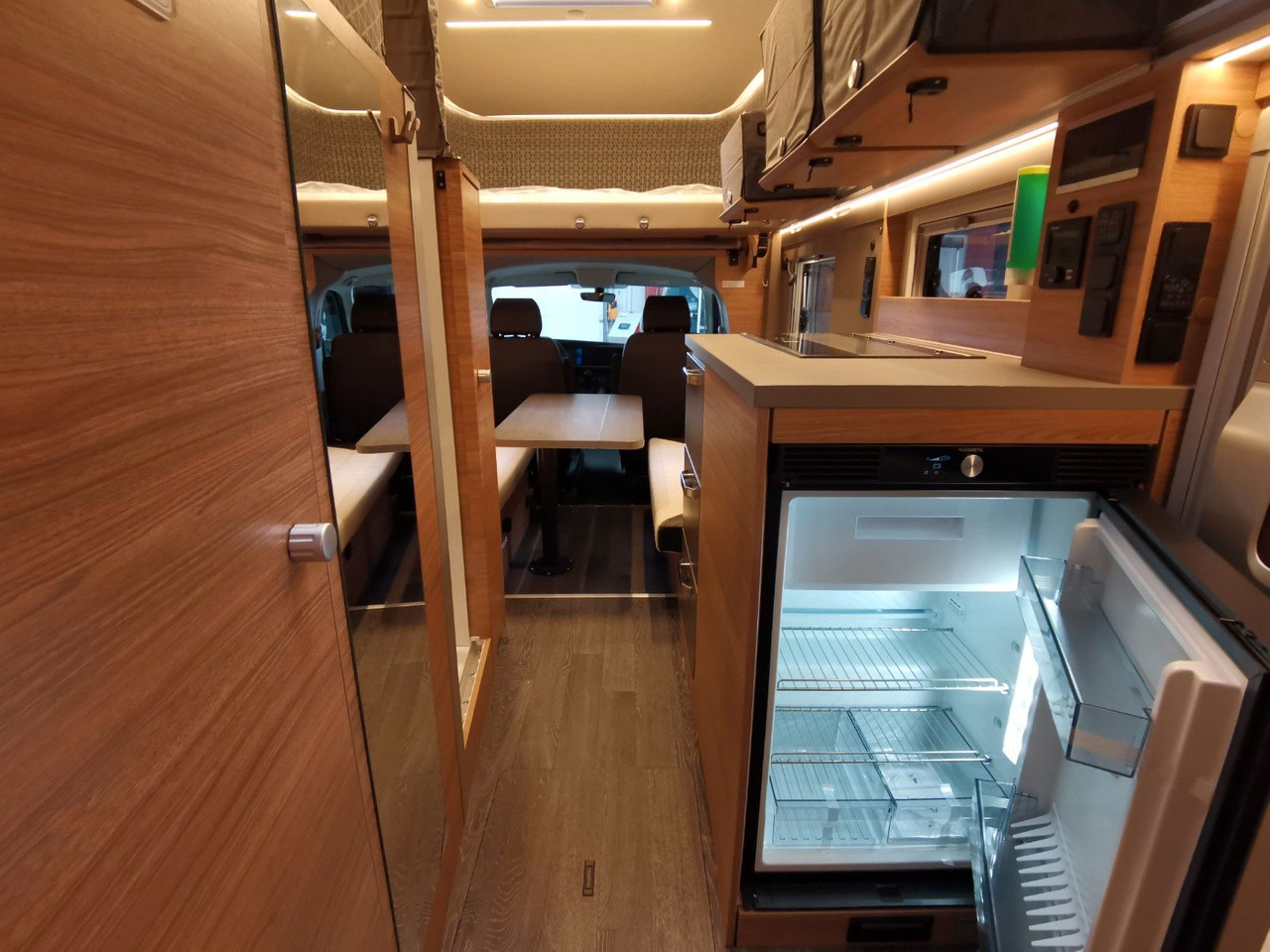 Half integraal camper Weinsberg X-CURSION CUV 500 LT PEPPER EDITION / 150PS-DSG