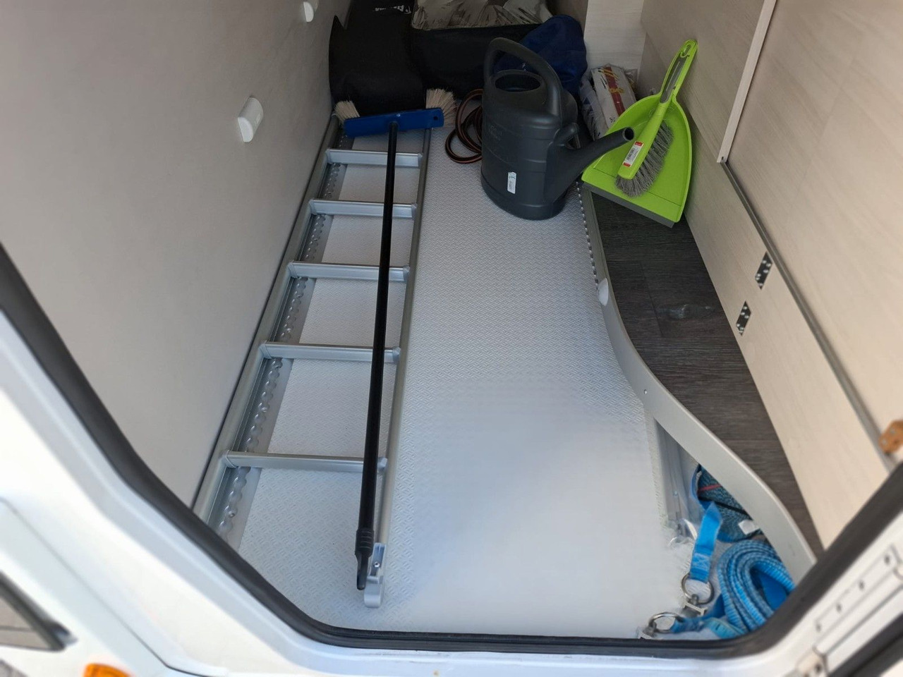 Integraal camper Challenger 2060