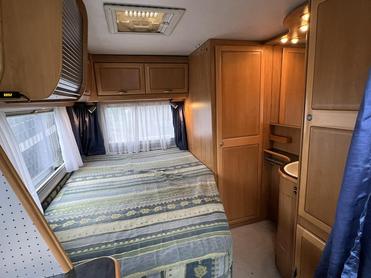 Integraal camper HYMER / ERIBA B-Klasse 574 incl. Hubbett - Markise - 3,85 to