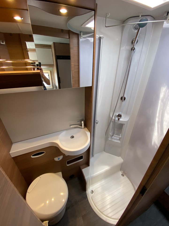 Integraal camper Knaus Live I 700 MEG,Automatik, Längsbetten