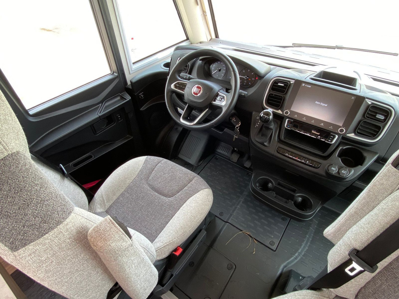 Integraal camper Knaus Live I 700 MEG,Automatik, Längsbetten