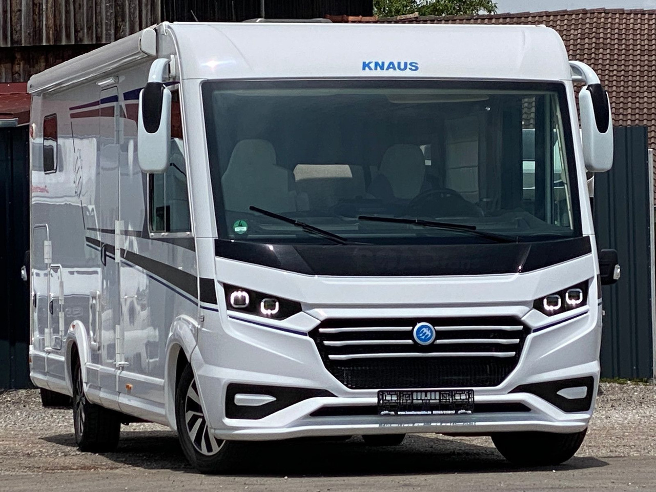 Integraal camper Knaus Live I 700 MEG,Automatik, Längsbetten