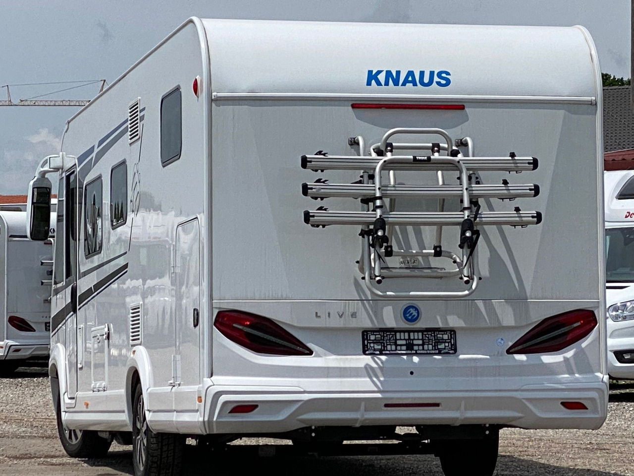 Integraal camper Knaus Live I 700 MEG,Automatik, Längsbetten
