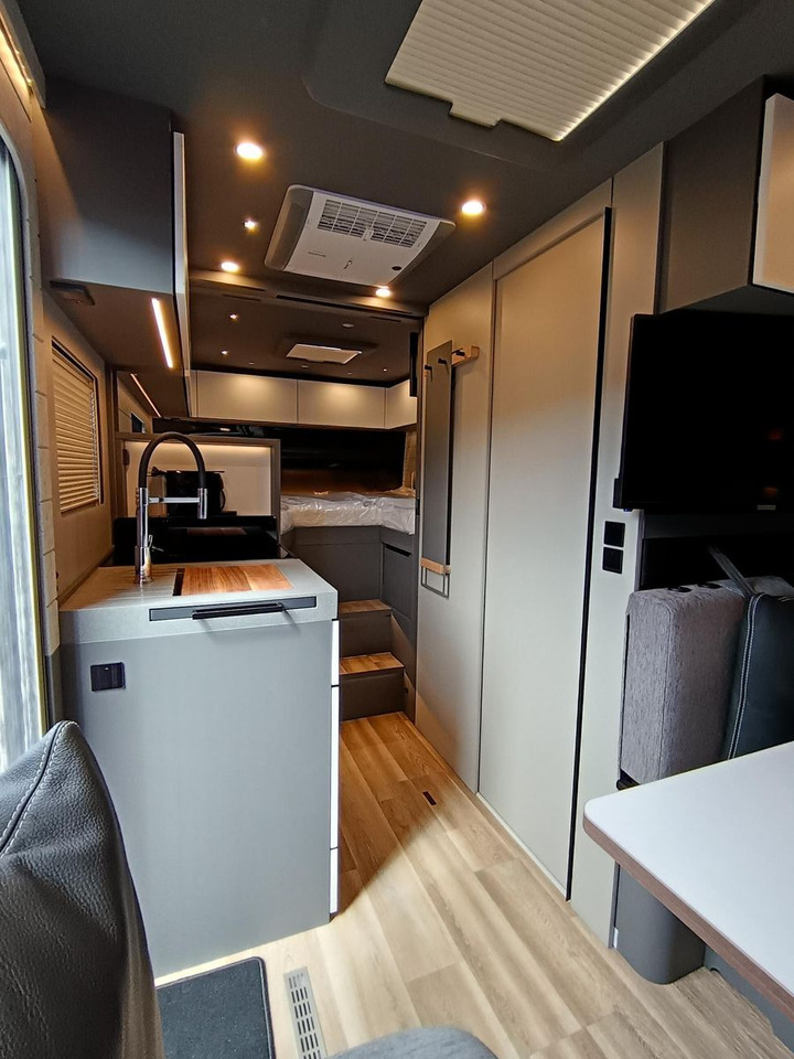 Integraal camper Niesmann + Bischoff iSmove 6.9 E 132 kW*AHK*SOLAR*SAT*TV*DACHKLIMA*